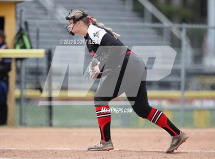 Thumbnail 3 in Lincoln vs Brecksville-Broadview Heights photogallery.