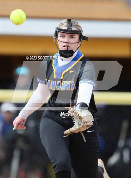 Thumbnail 2 in Lincoln vs Brecksville-Broadview Heights photogallery.