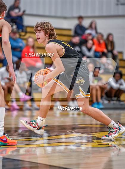 Thumbnail 3 in Salem vs Walnut Ridge (3A-2 District Tournament) photogallery.