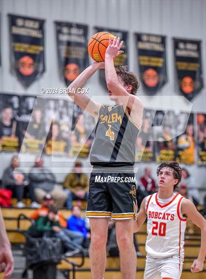 Thumbnail 2 in Salem vs Walnut Ridge (3A-2 District Tournament) photogallery.