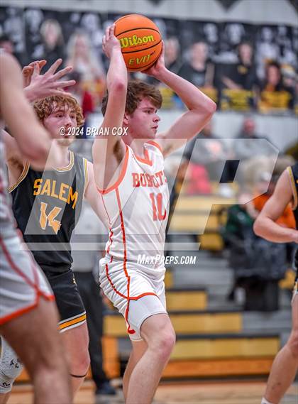 Thumbnail 3 in Salem vs Walnut Ridge (3A-2 District Tournament) photogallery.