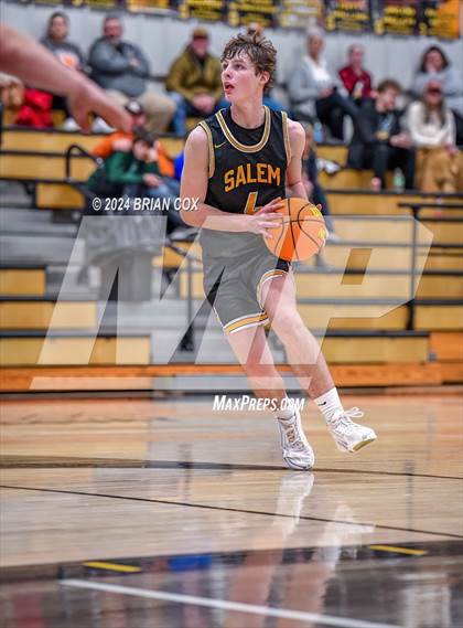 Thumbnail 3 in Salem vs Walnut Ridge (3A-2 District Tournament) photogallery.