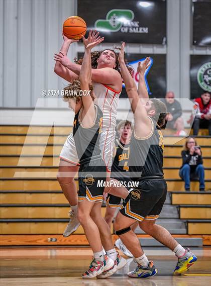 Thumbnail 1 in Salem vs Walnut Ridge (3A-2 District Tournament) photogallery.