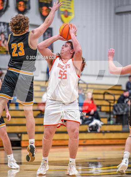 Thumbnail 3 in Salem vs Walnut Ridge (3A-2 District Tournament) photogallery.