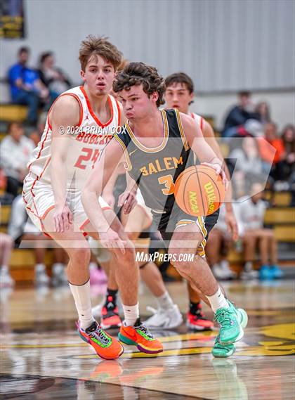 Thumbnail 1 in Salem vs Walnut Ridge (3A-2 District Tournament) photogallery.