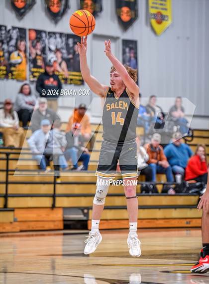 Thumbnail 2 in Salem vs Walnut Ridge (3A-2 District Tournament) photogallery.