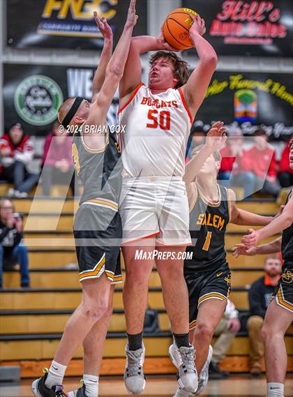 Thumbnail 1 in Salem vs Walnut Ridge (3A-2 District Tournament) photogallery.