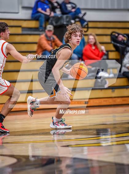 Thumbnail 1 in Salem vs Walnut Ridge (3A-2 District Tournament) photogallery.
