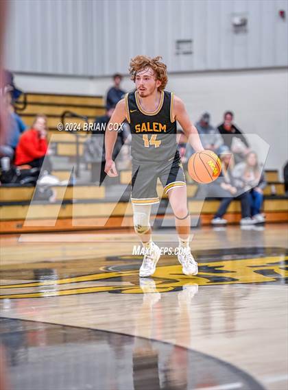 Thumbnail 1 in Salem vs Walnut Ridge (3A-2 District Tournament) photogallery.