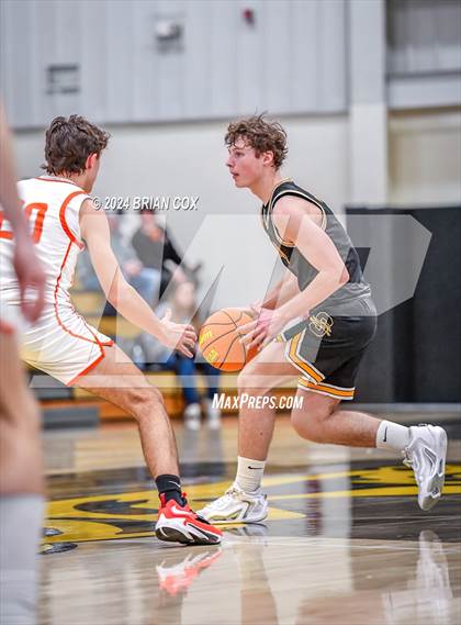 Thumbnail 2 in Salem vs Walnut Ridge (3A-2 District Tournament) photogallery.