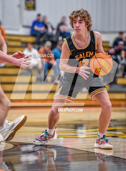 Thumbnail 2 in Salem vs Walnut Ridge (3A-2 District Tournament) photogallery.