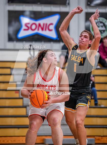 Thumbnail 1 in Salem vs Walnut Ridge (3A-2 District Tournament) photogallery.