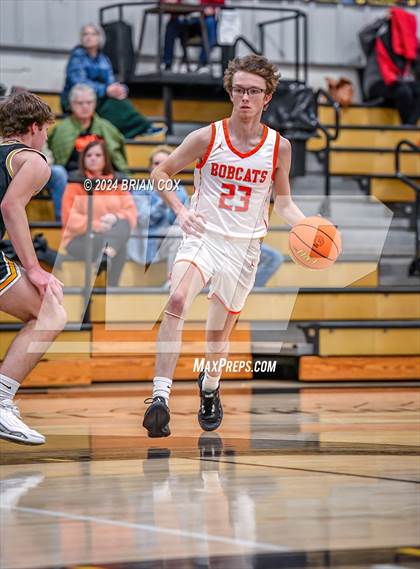 Thumbnail 3 in Salem vs Walnut Ridge (3A-2 District Tournament) photogallery.