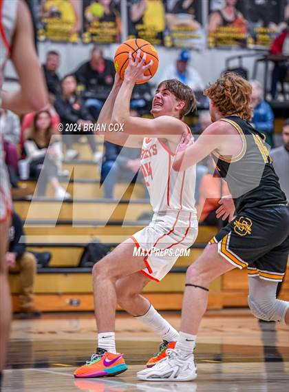 Thumbnail 2 in Salem vs Walnut Ridge (3A-2 District Tournament) photogallery.
