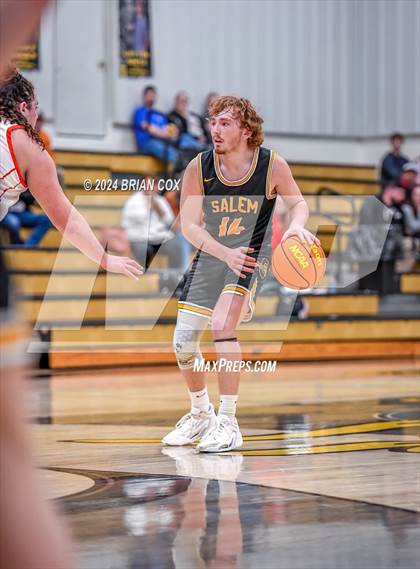 Thumbnail 3 in Salem vs Walnut Ridge (3A-2 District Tournament) photogallery.