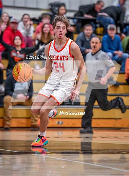 Thumbnail 1 in Salem vs Walnut Ridge (3A-2 District Tournament) photogallery.