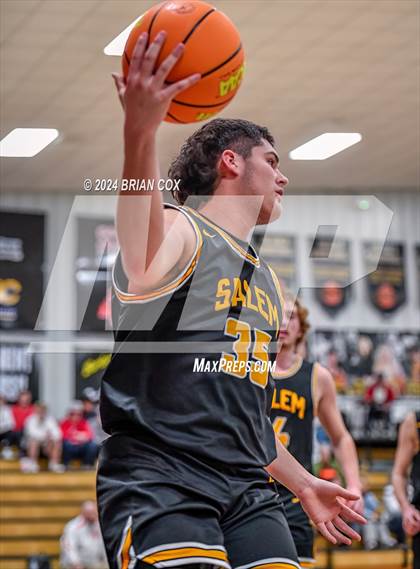 Thumbnail 1 in Salem vs Walnut Ridge (3A-2 District Tournament) photogallery.