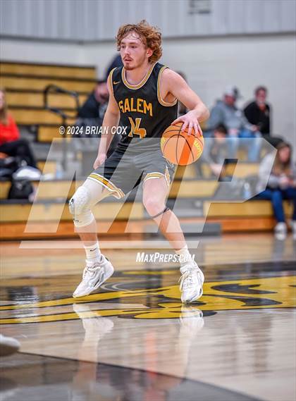 Thumbnail 2 in Salem vs Walnut Ridge (3A-2 District Tournament) photogallery.