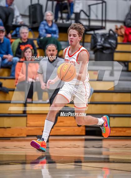 Thumbnail 3 in Salem vs Walnut Ridge (3A-2 District Tournament) photogallery.