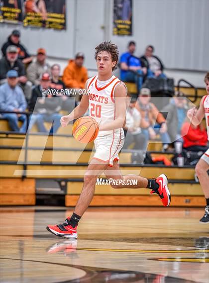 Thumbnail 1 in Salem vs Walnut Ridge (3A-2 District Tournament) photogallery.