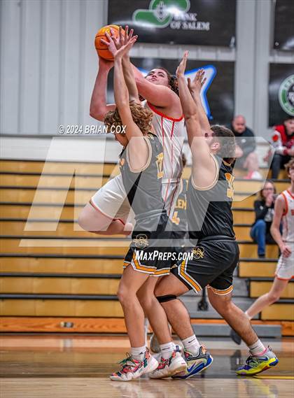 Thumbnail 2 in Salem vs Walnut Ridge (3A-2 District Tournament) photogallery.