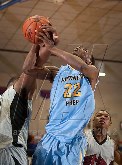 Thumbnail 1 in Huntington Prep vs Memphis East (Marshall County Hoopfest) photogallery.