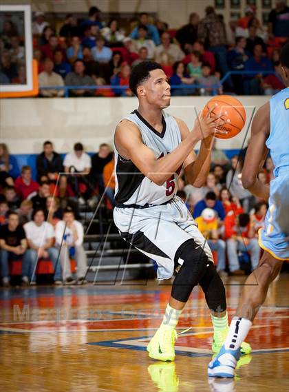 Thumbnail 2 in Huntington Prep vs Memphis East (Marshall County Hoopfest) photogallery.