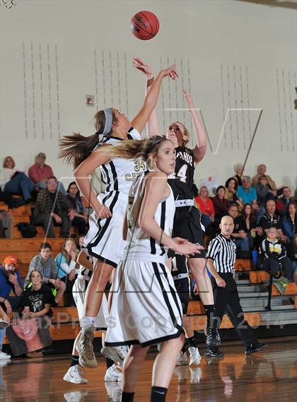 Thumbnail 2 in Rock Canyon vs. Arapahoe (CHSAA 5A Second Round) photogallery.