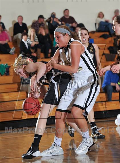 Thumbnail 1 in Rock Canyon vs. Arapahoe (CHSAA 5A Second Round) photogallery.