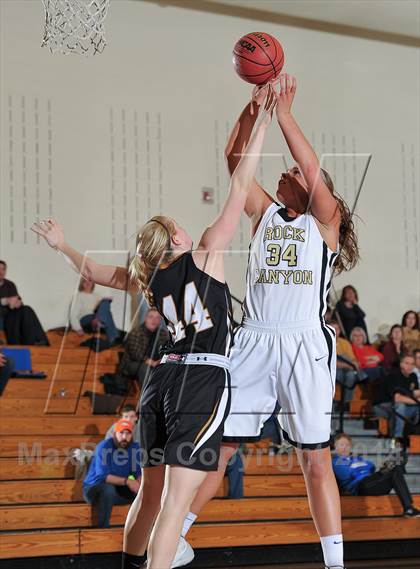 Thumbnail 3 in Rock Canyon vs. Arapahoe (CHSAA 5A Second Round) photogallery.