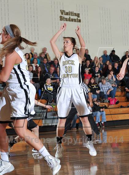 Thumbnail 2 in Rock Canyon vs. Arapahoe (CHSAA 5A Second Round) photogallery.