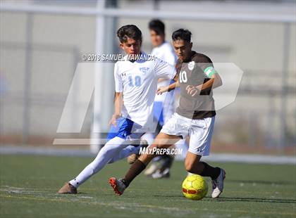 Thumbnail 2 in Kennedy vs. Poly photogallery.