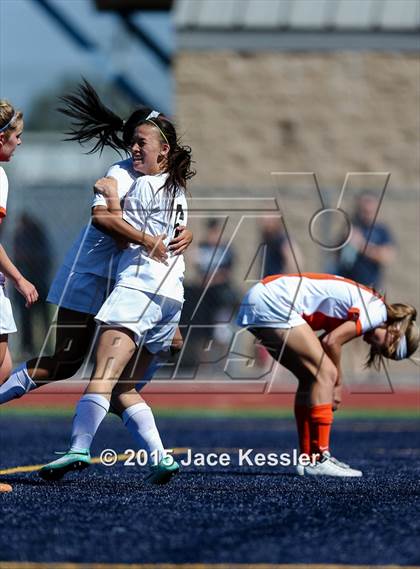 Thumbnail 2 in West vs. Cypress (CIF-SS D3 Final) photogallery.