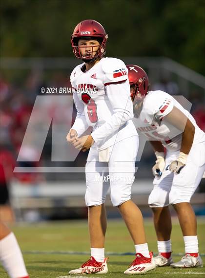 Thumbnail 3 in Kennedy Catholic @ Eastside Catholic photogallery.