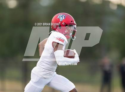 Thumbnail 1 in Kennedy Catholic @ Eastside Catholic photogallery.