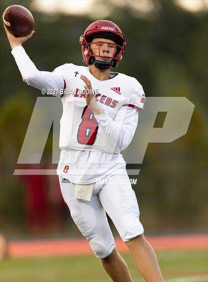 Thumbnail 3 in Kennedy Catholic @ Eastside Catholic photogallery.