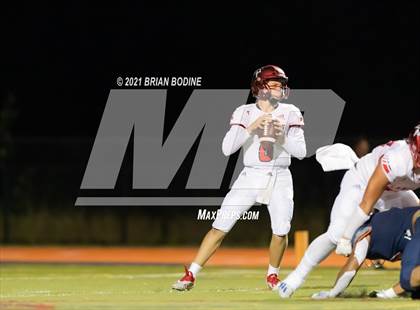 Thumbnail 2 in Kennedy Catholic @ Eastside Catholic photogallery.