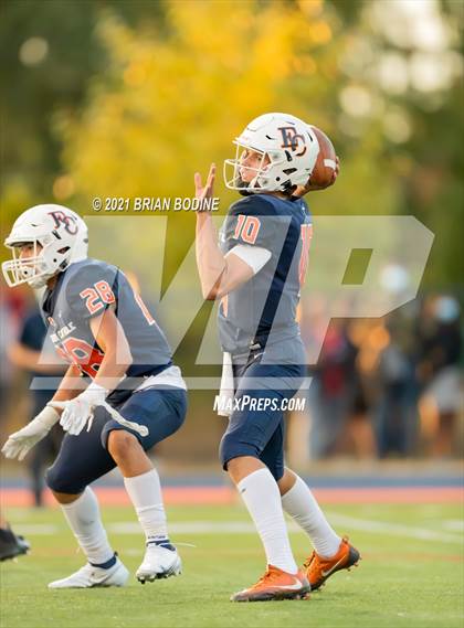 Thumbnail 2 in Kennedy Catholic @ Eastside Catholic photogallery.