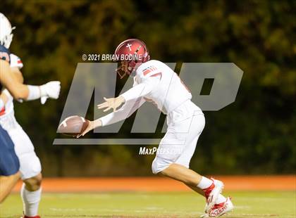 Thumbnail 3 in Kennedy Catholic @ Eastside Catholic photogallery.