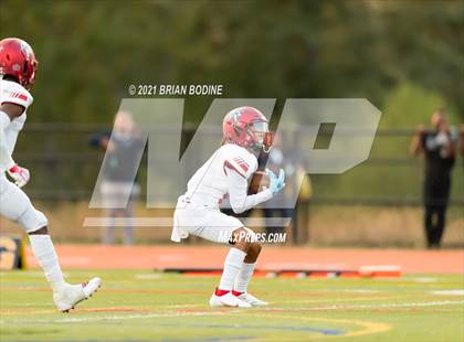 Thumbnail 3 in Kennedy Catholic @ Eastside Catholic photogallery.