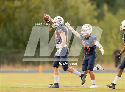 Thumbnail 1 in Kennedy Catholic @ Eastside Catholic photogallery.