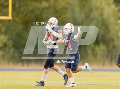 Thumbnail 3 in Kennedy Catholic @ Eastside Catholic photogallery.