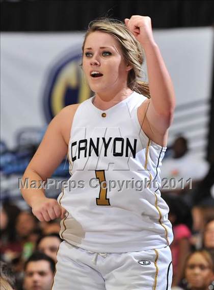 Thumbnail 2 in Harvard-Westlake vs. Canyon (CIF SS 2A Final) photogallery.
