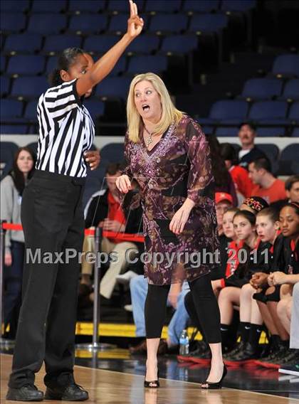 Thumbnail 3 in Harvard-Westlake vs. Canyon (CIF SS 2A Final) photogallery.