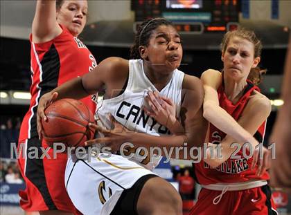 Thumbnail 3 in Harvard-Westlake vs. Canyon (CIF SS 2A Final) photogallery.
