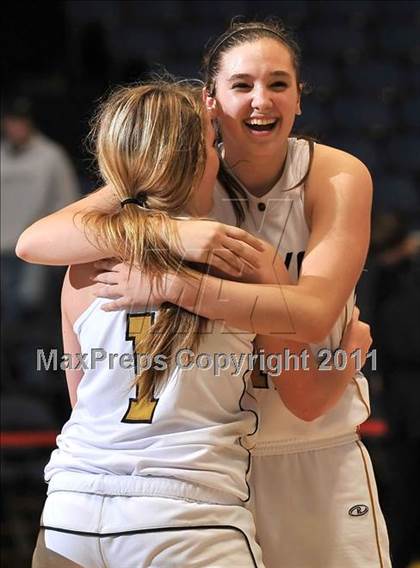 Thumbnail 3 in Harvard-Westlake vs. Canyon (CIF SS 2A Final) photogallery.