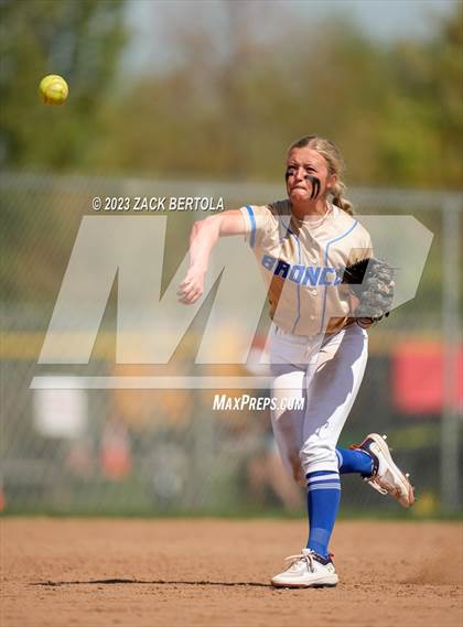 Thumbnail 3 in San Juan vs Duchesne (UHSAA 2A Quarterfinal) photogallery.