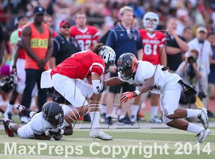Thumbnail 2 in Phil Simms All-Star Football Classic (North vs. South) photogallery.