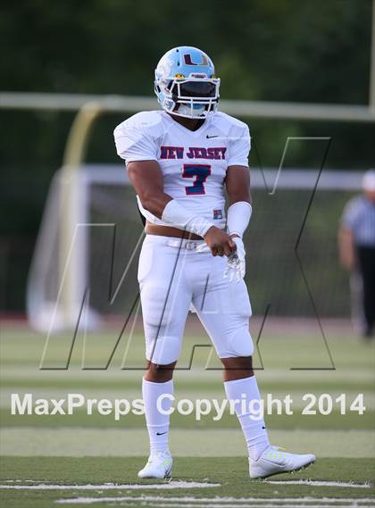 Thumbnail 1 in Phil Simms All-Star Football Classic (North vs. South) photogallery.
