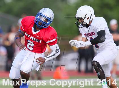 Thumbnail 1 in Phil Simms All-Star Football Classic (North vs. South) photogallery.
